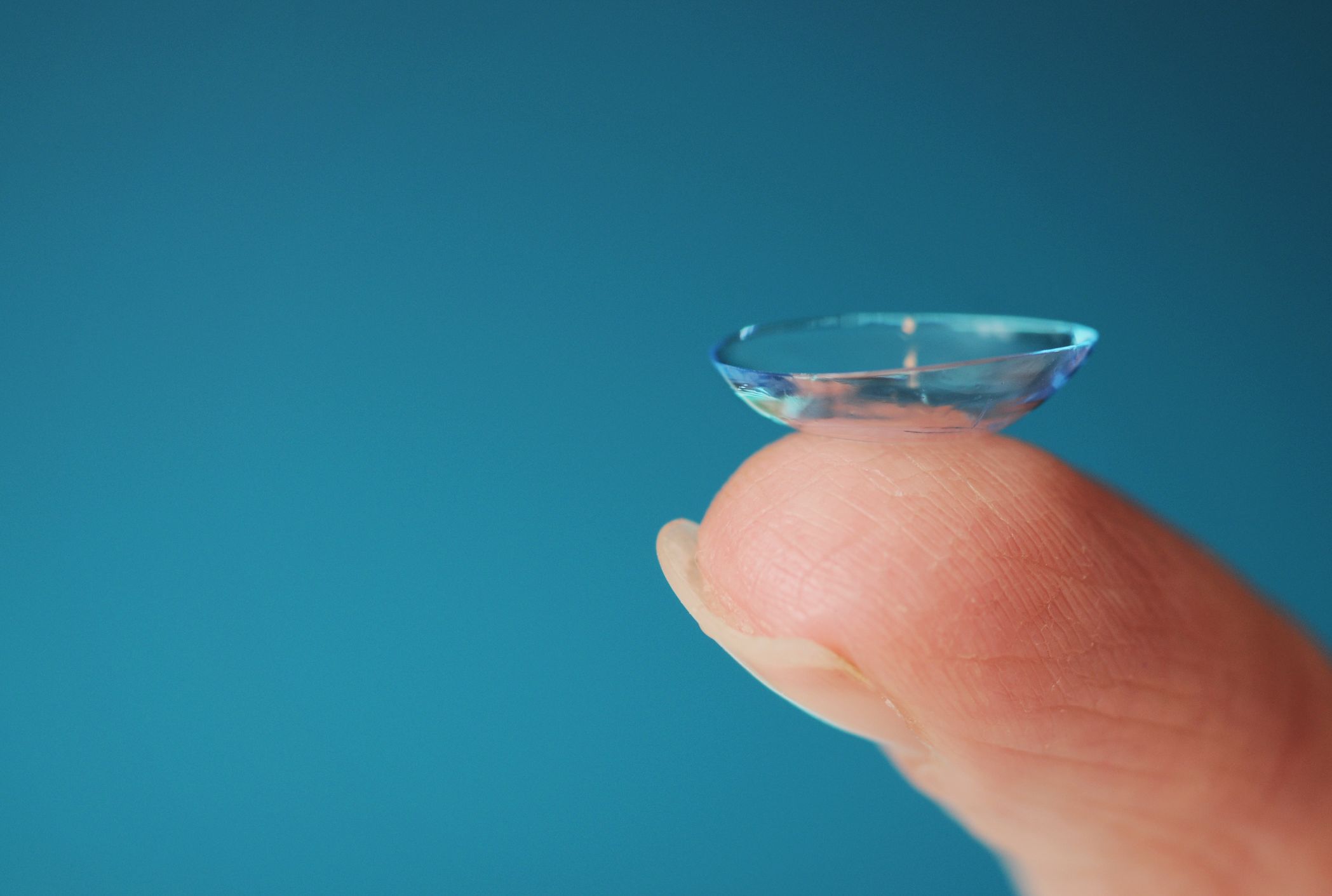 Here Are Three Comfortable Contact Lenses You Should Try 