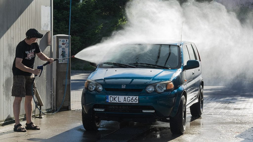Does your Business Need a Wash Bay?