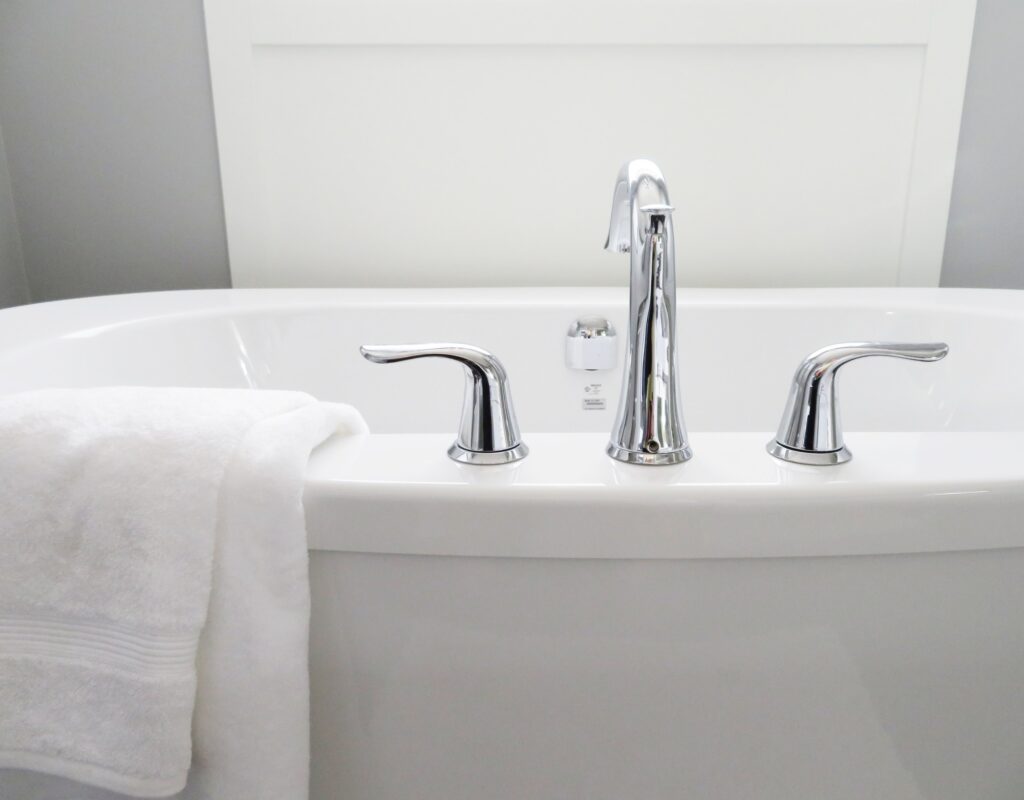 5 Possible Causes of a Bathtub Faucet Leak (and How to Fix It)
