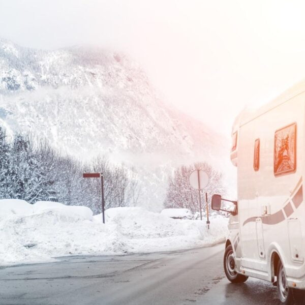 The Complete Guide To Winter RV Trips For Beginners